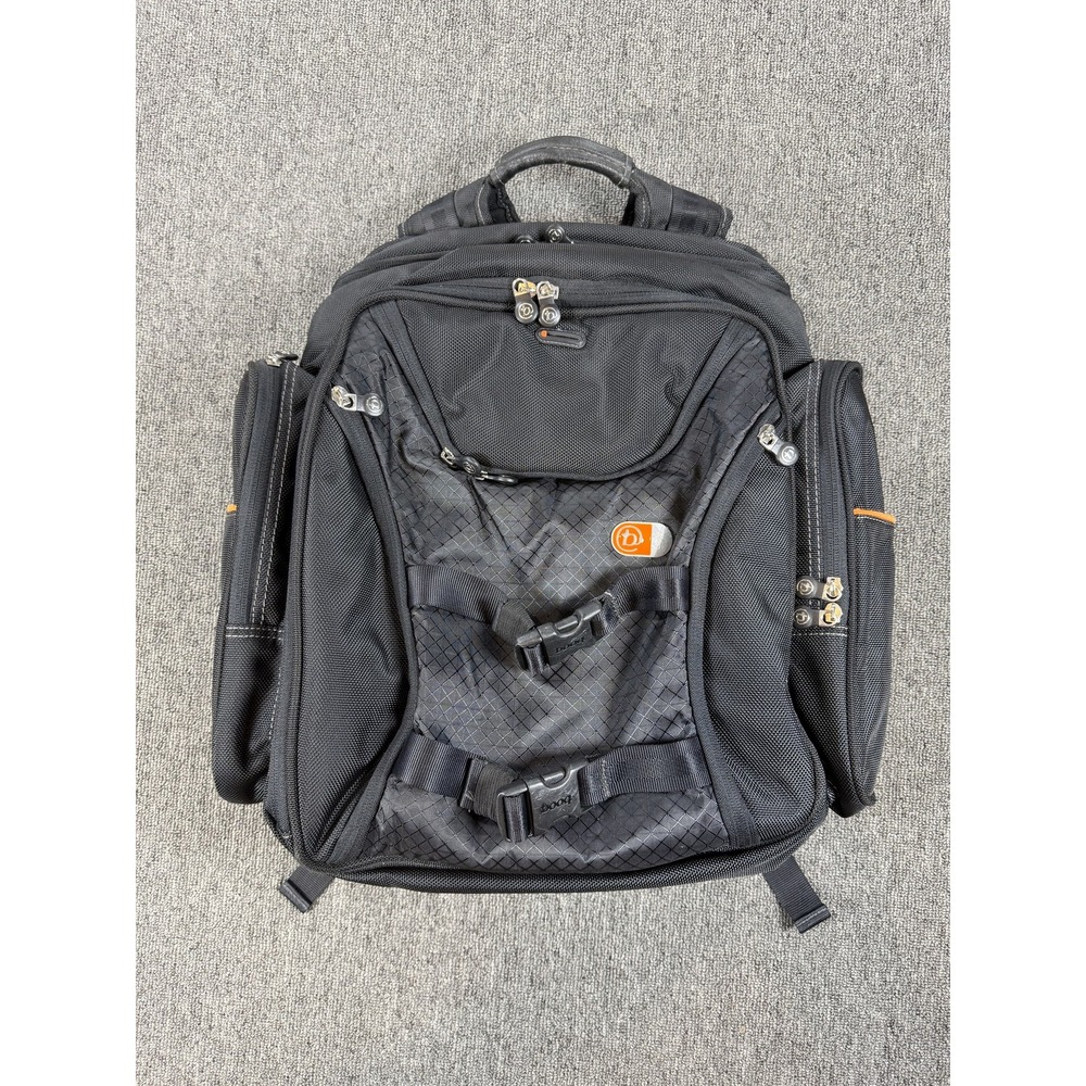 Booq Black 18" Laptop Backpack Geometric Soft Case Adjustable Straps Men Bag